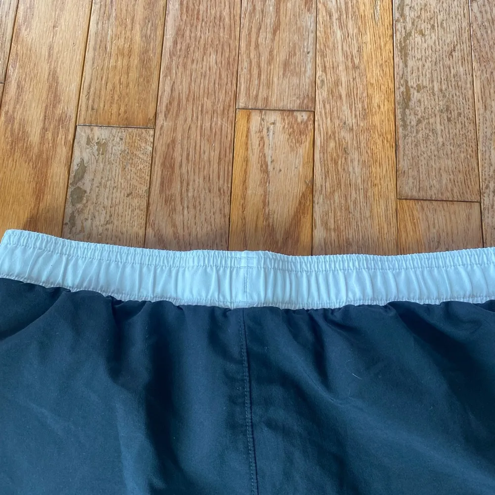 black gray white under Armour athletic shorts - Image 8