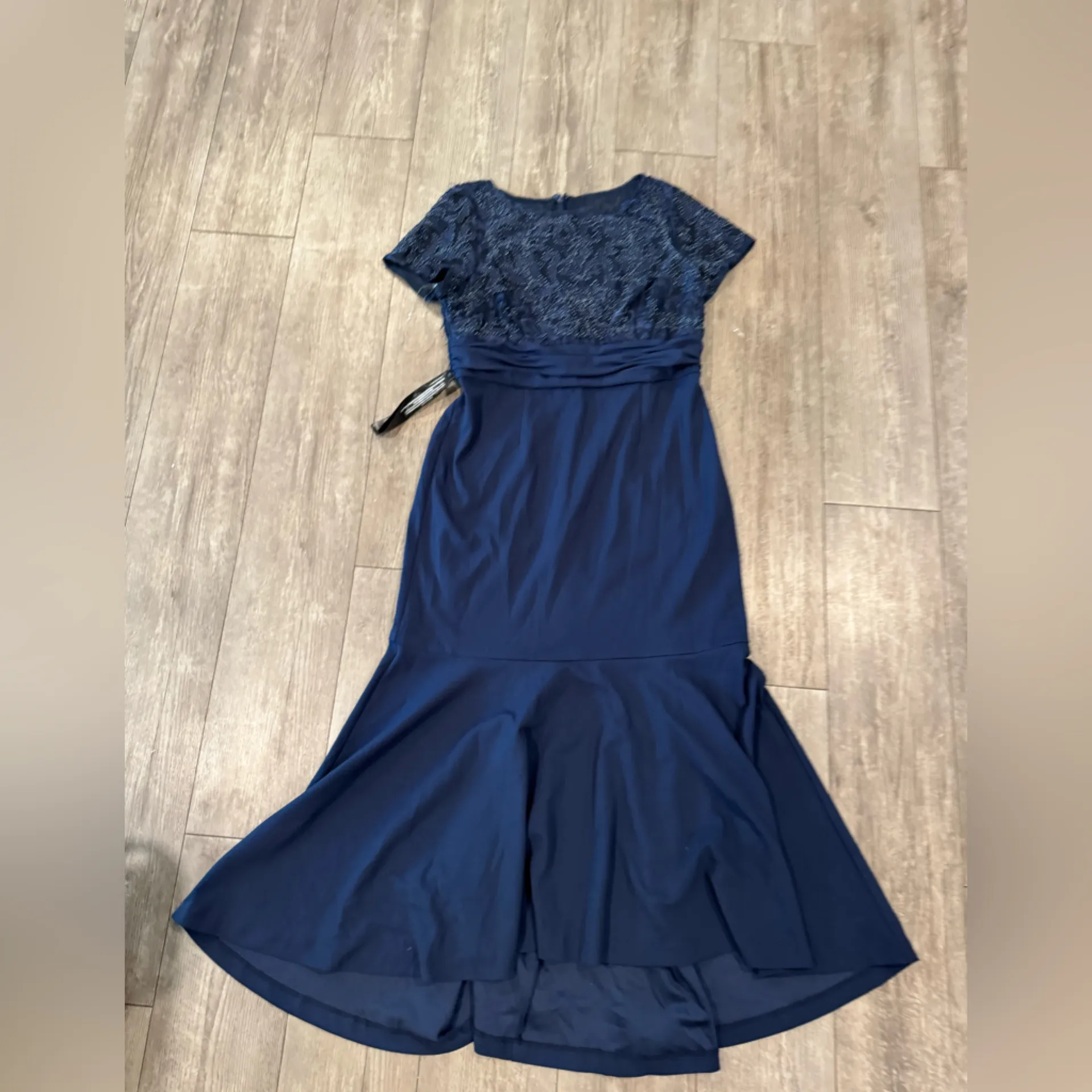 JS Collections Navy Lace Maxi Dress - Image 6