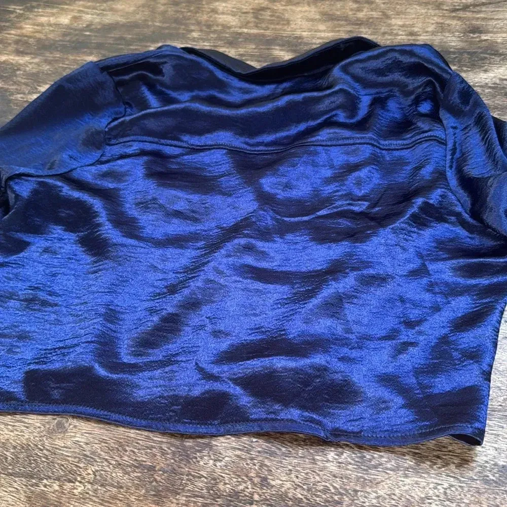 Blue Emory park blouse size large NWT - Image 7