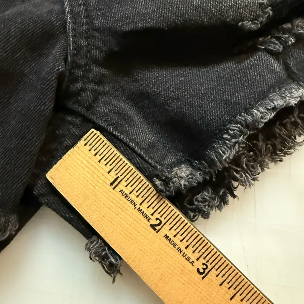 Chelsea & Violet Shorts Black Distressed Denim Cut Off Girls Size 30 Raw Hem NWT - Image 9