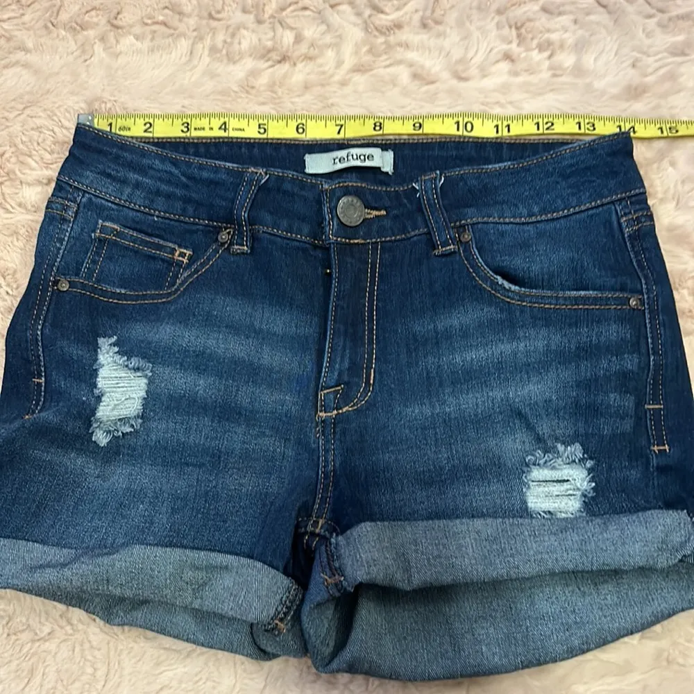 Size 0 Jean shorts - Image 5