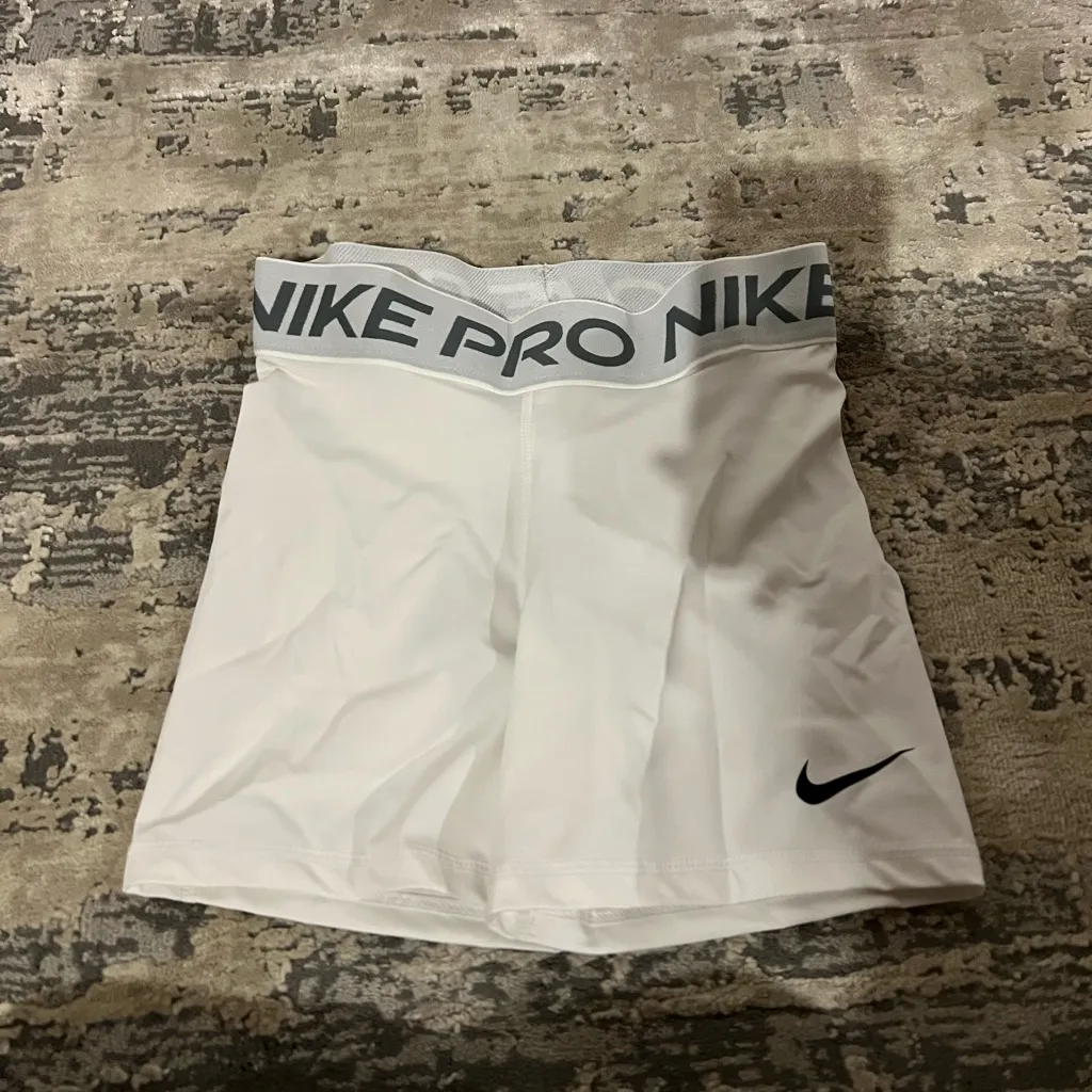 NWT Nike White Pro 365 5” Shorts Size Small - Image 2