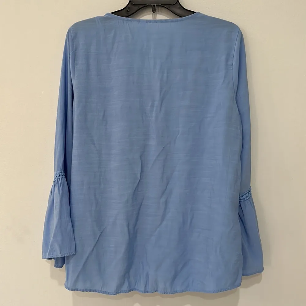 V Neck With Crochet Trim And Tie  Long Sleeve Top Sz 1 XL - Image 9