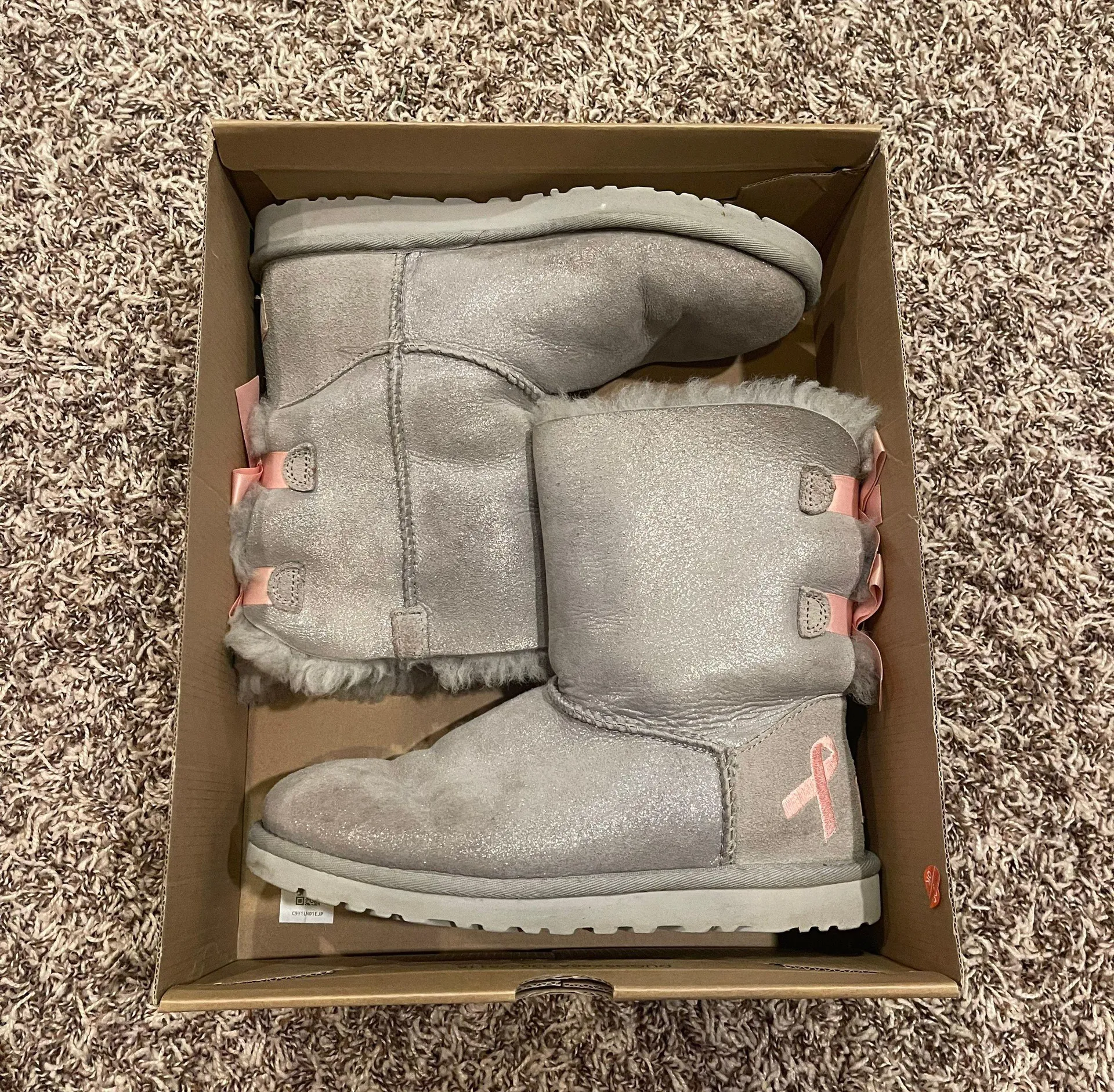 Shiny Bailey Bow Boots - Breast Cancer Awareness Edition - Image 3