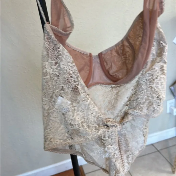 House of CB L D-DD FERNANDA CREAM PAISLEY LACE TOP‎ NWOT sheer - Image 6