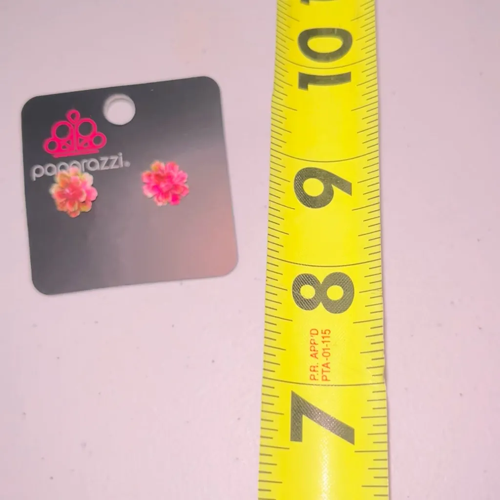 💙 NWT Paparazzi Floral Earrings - Image 2