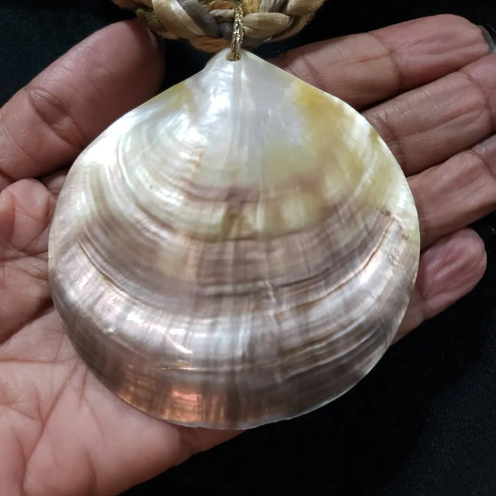 Womens Mother of Pearl Shell Circle Charm Pendant Necklace Gold - Image 7