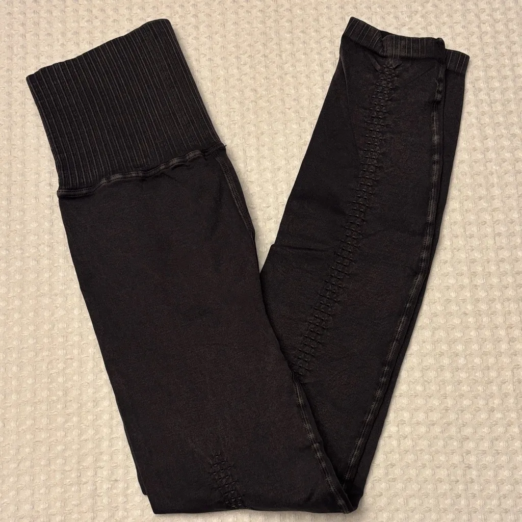 NEW! FREE PEOPLE Movement GOOD KARMA Leggings High Rise Washed Black XS/S - Image 11