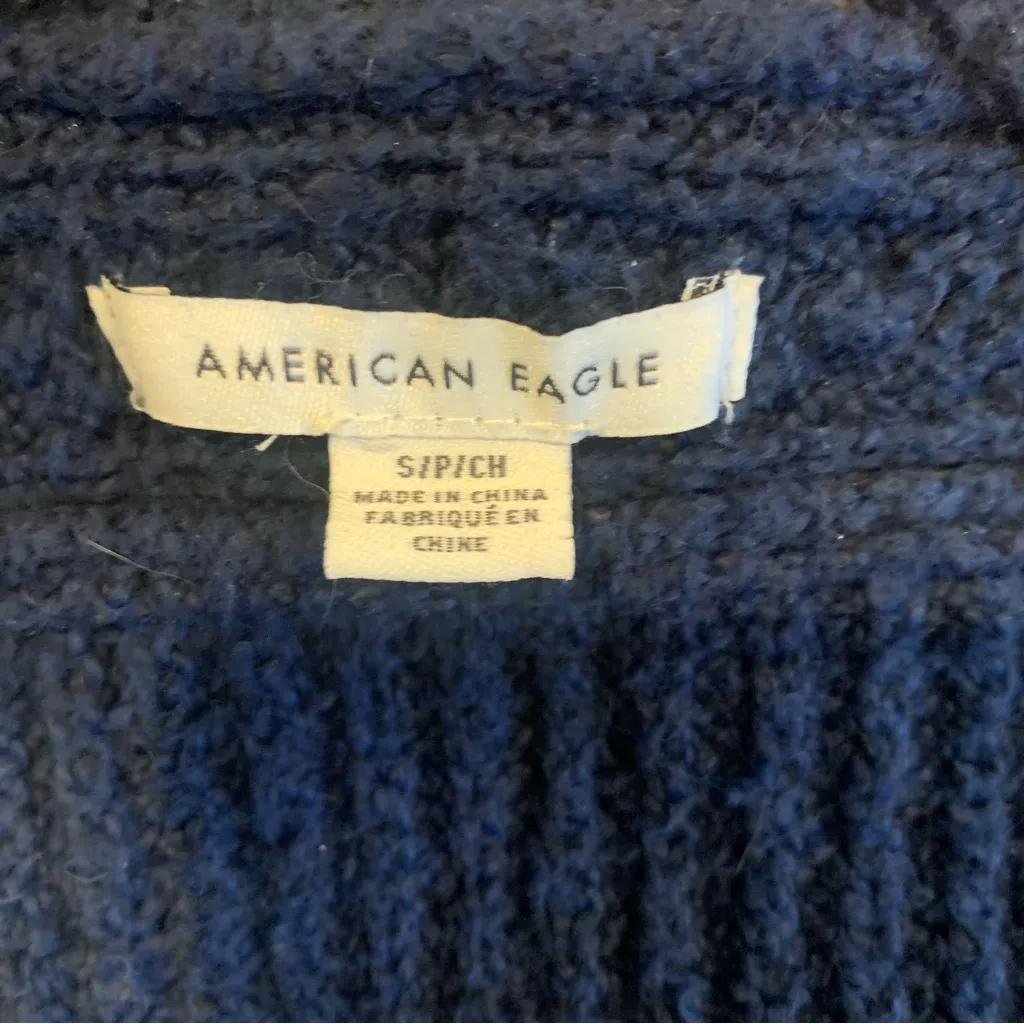 AMERICAN EAGLE Navy Blue V Neck Knit Sweater small - Image 6
