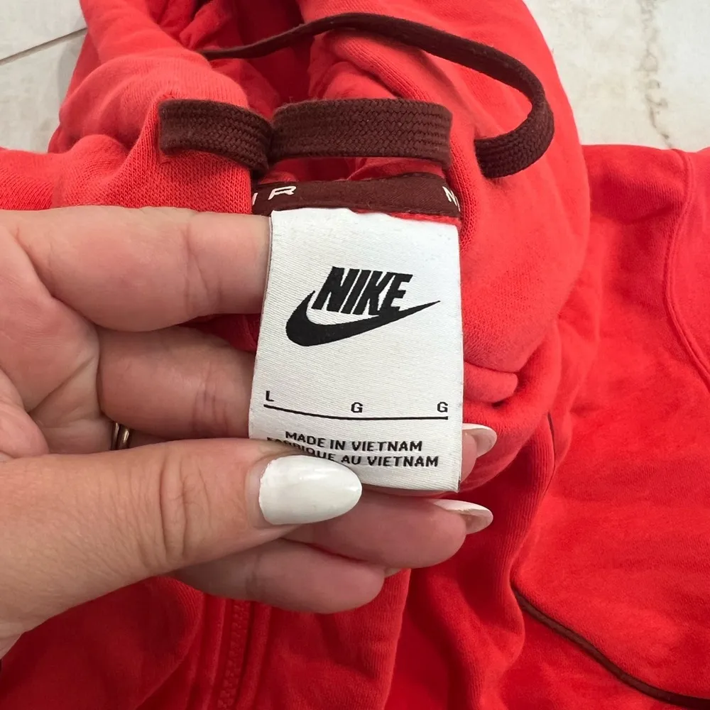 Nike Air Red NSW Full Zip Air Fleece Crop Hoodie Size Large - Image 4