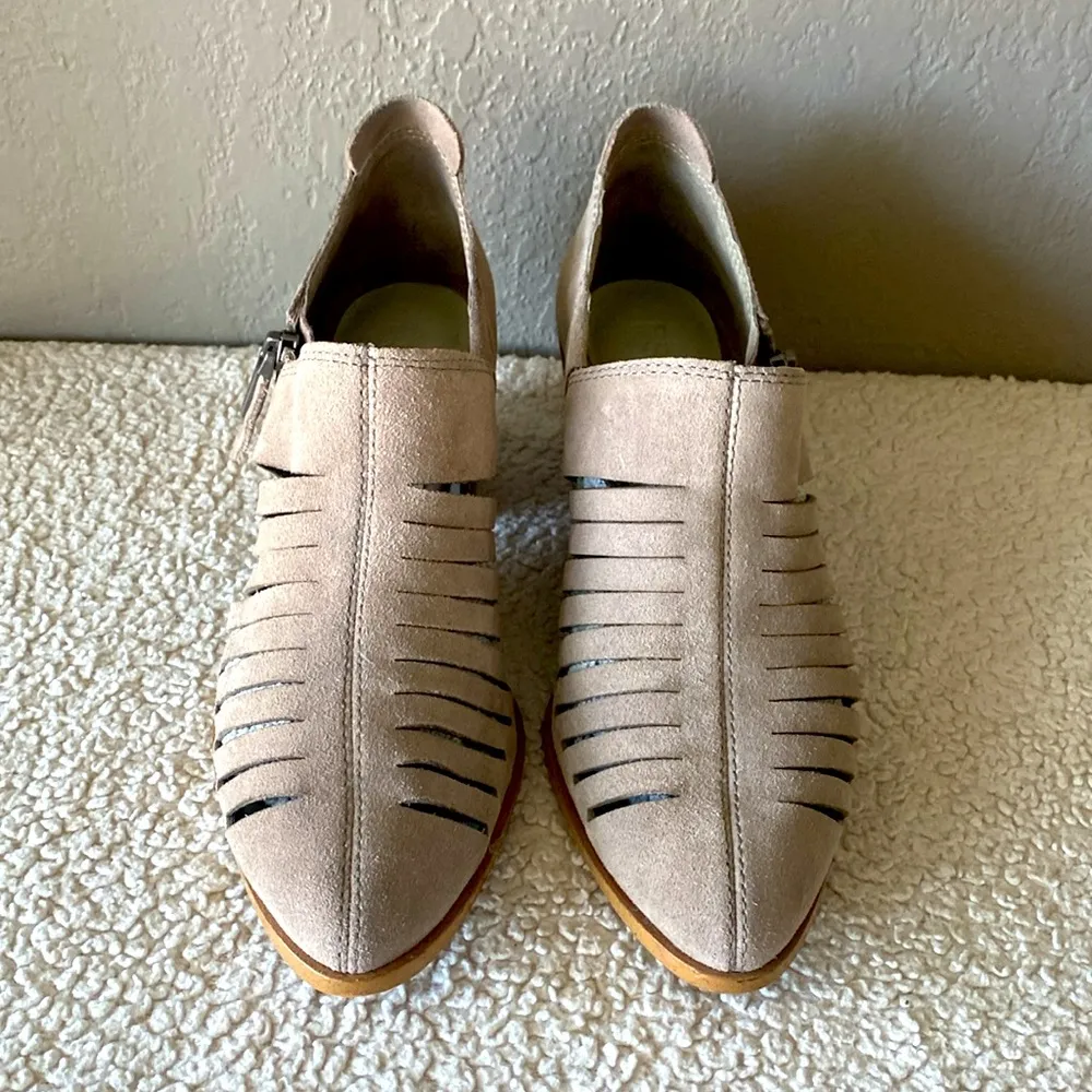 Arnet Ankle Booties Fog Gray Cut Out Block Heel Suede - Image 3