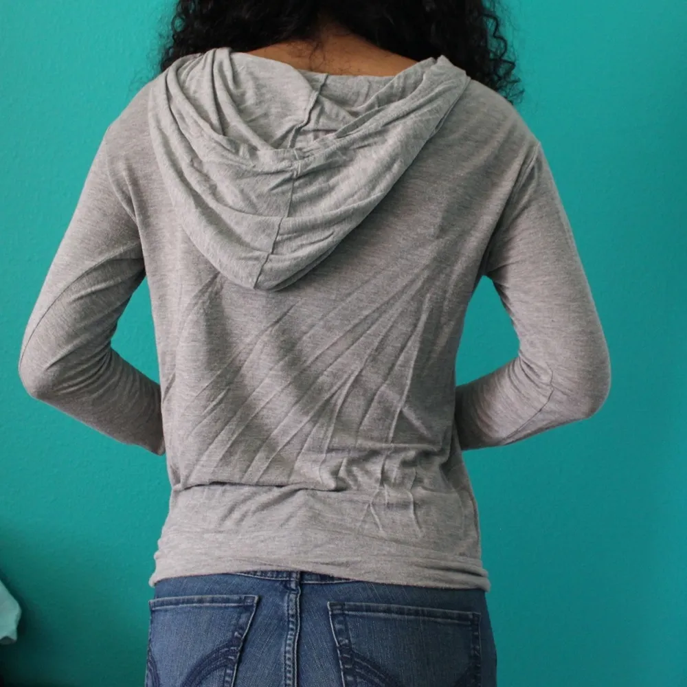 grey lightweight sweatshirt - Image 3