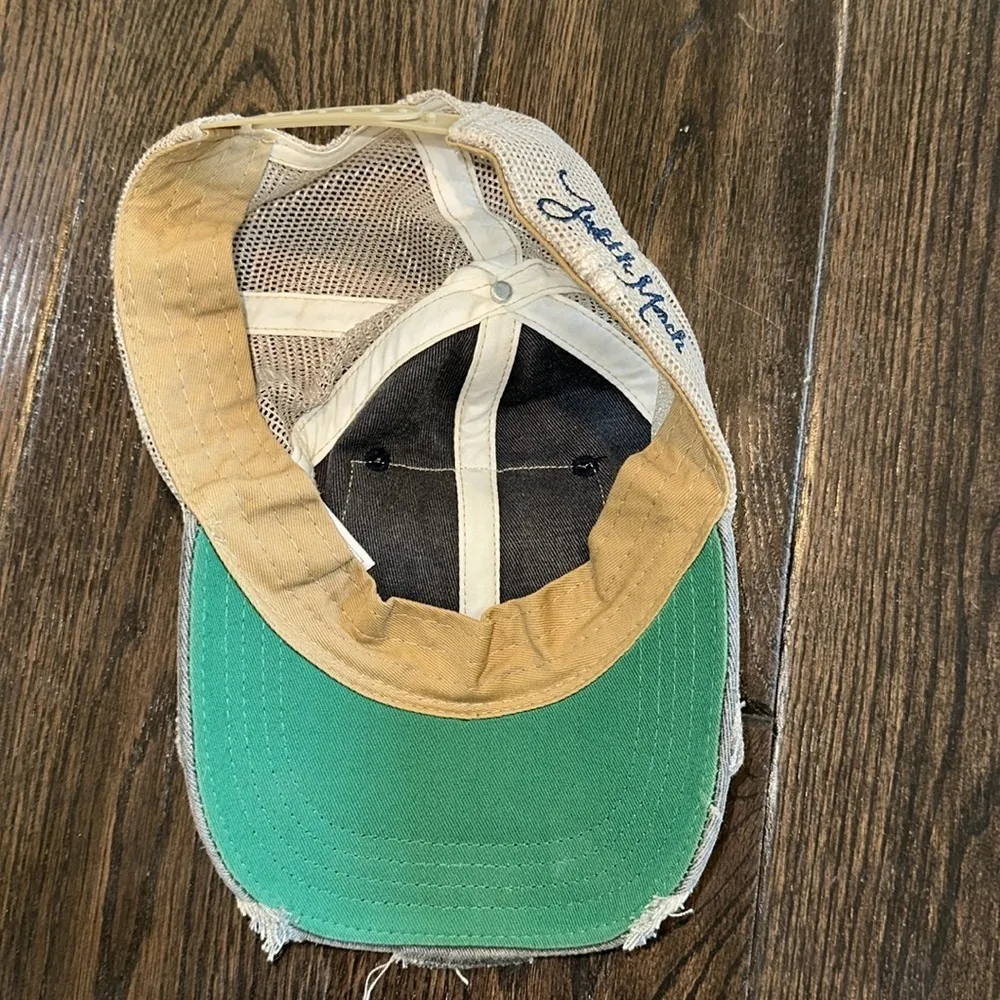 Judith March Vintage Style Trucker Hat with Embroidered Patch - Image 7