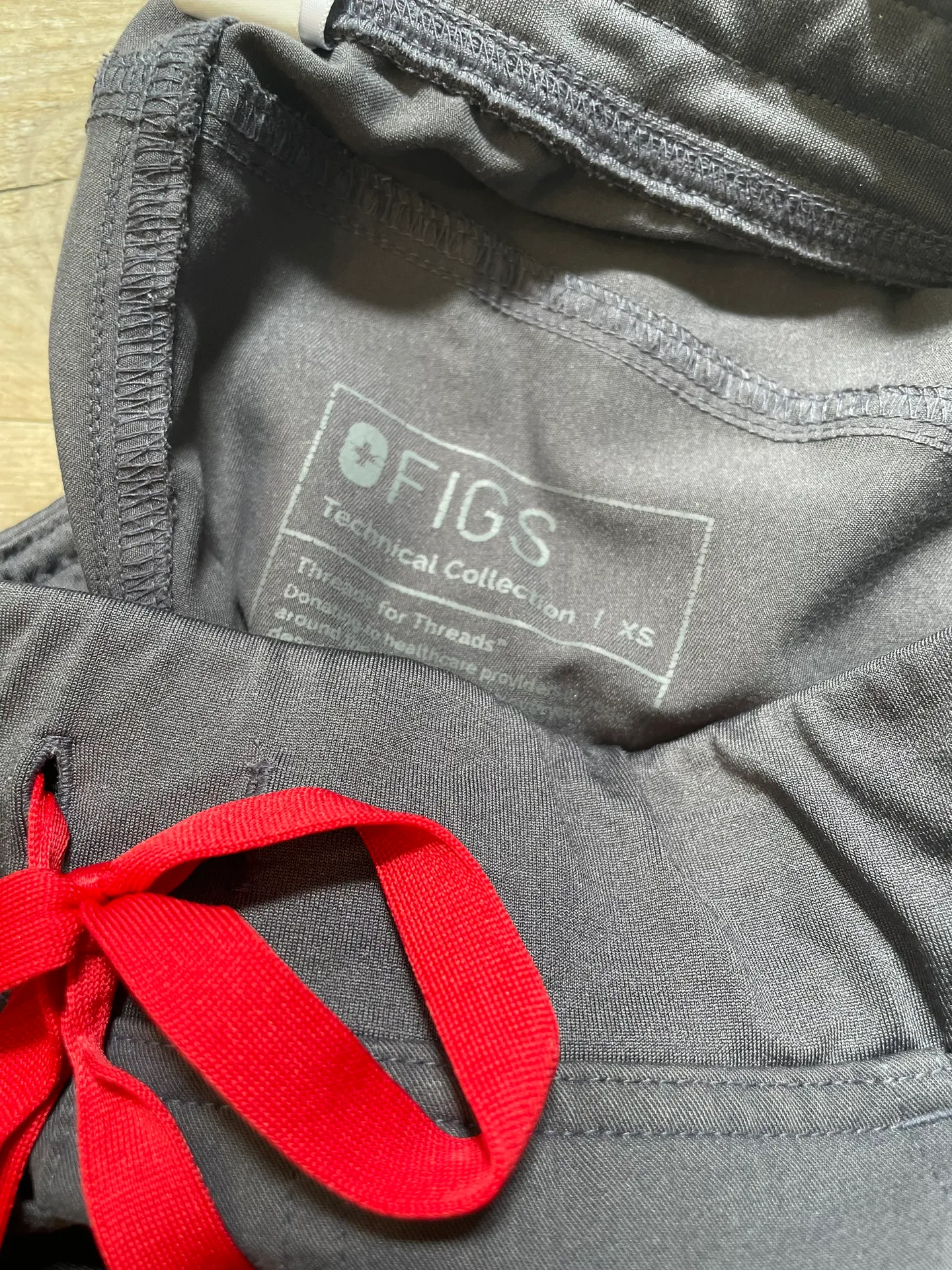 FIGS Scrubs Set charcoal - Image 3