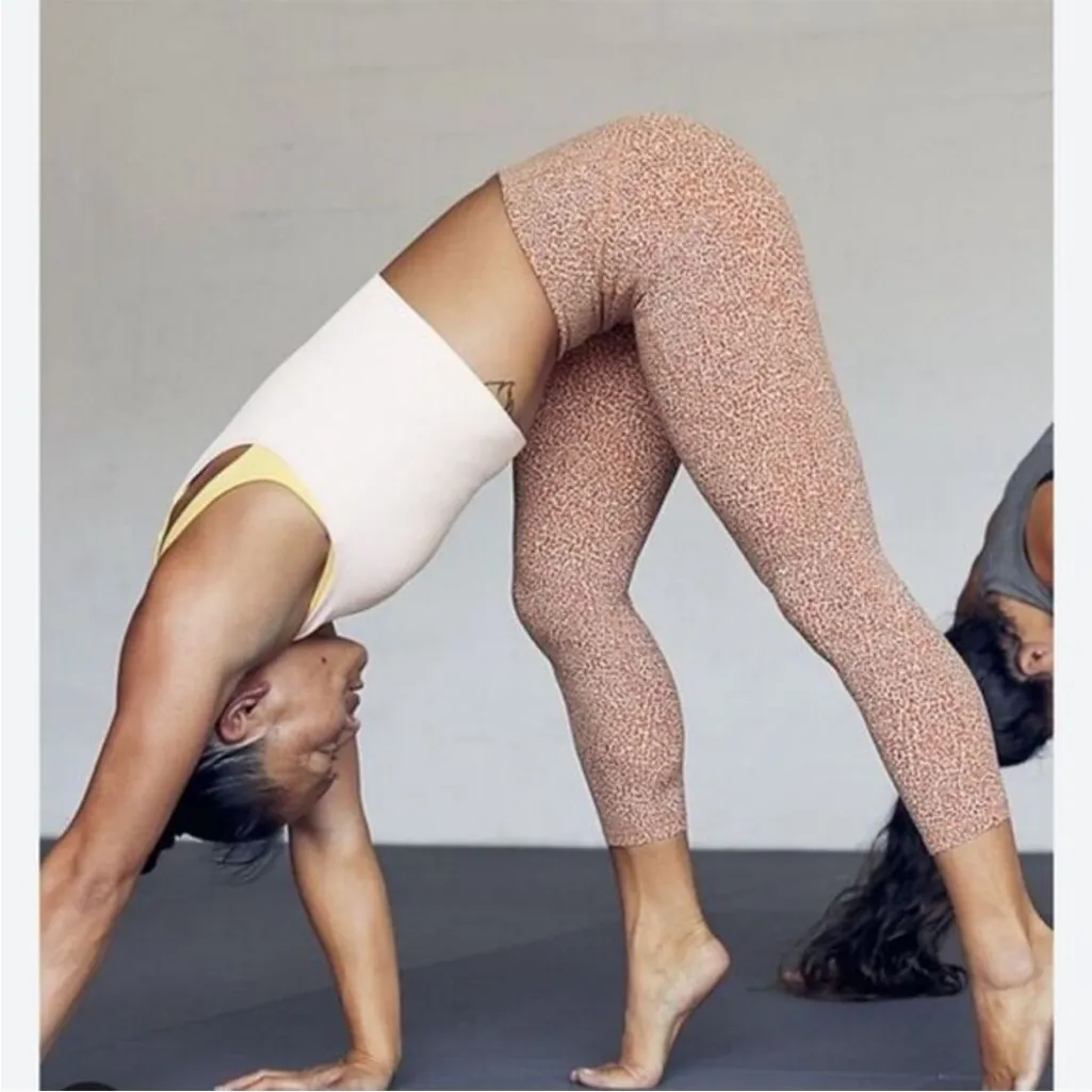 Athleta Salutation Stash II Textured Tight Legging SP - Image 7