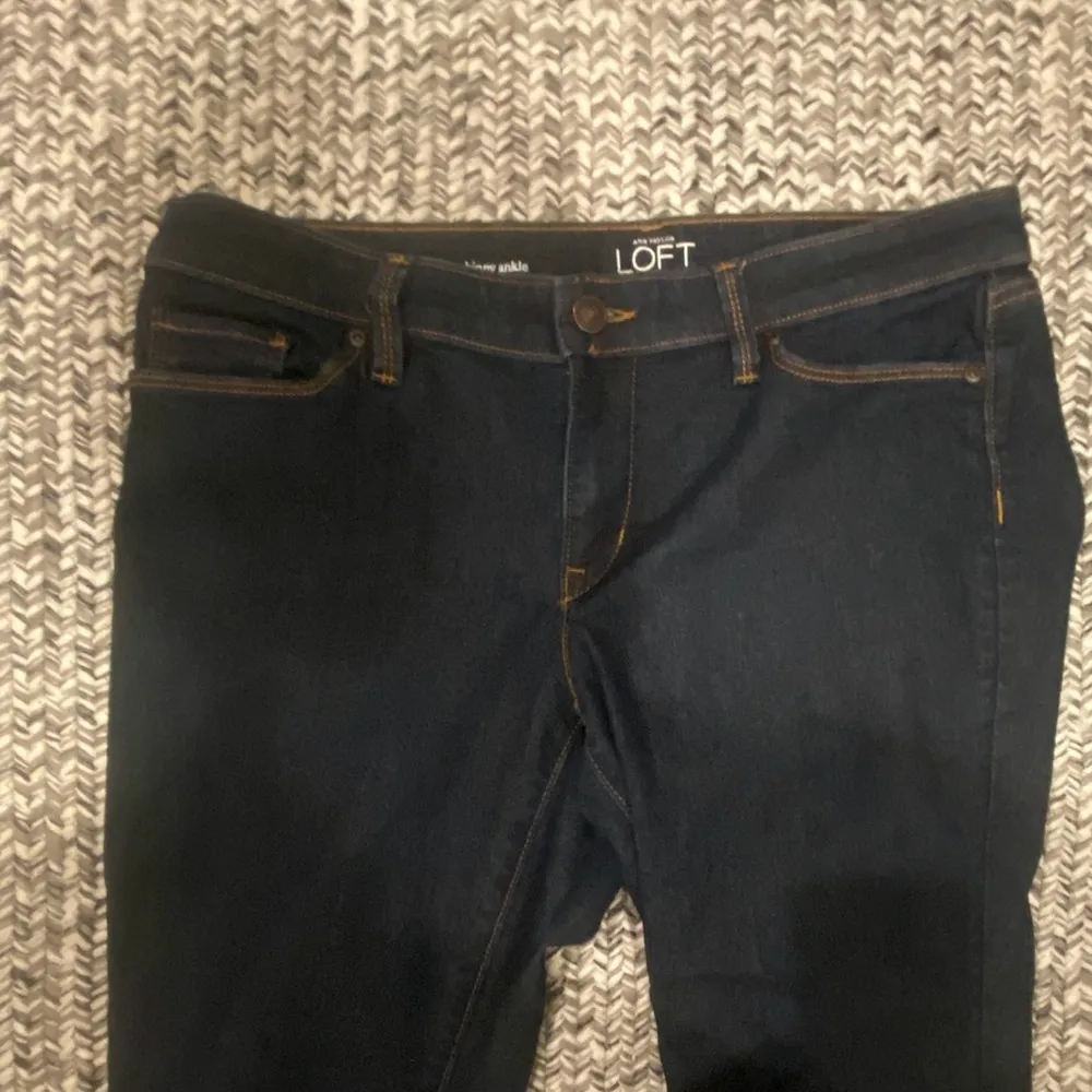 Ann Taylor LOFT Modern Skinny Jeans Women's 31/12P  Dark Rinse Denim Low Rise - Image 4