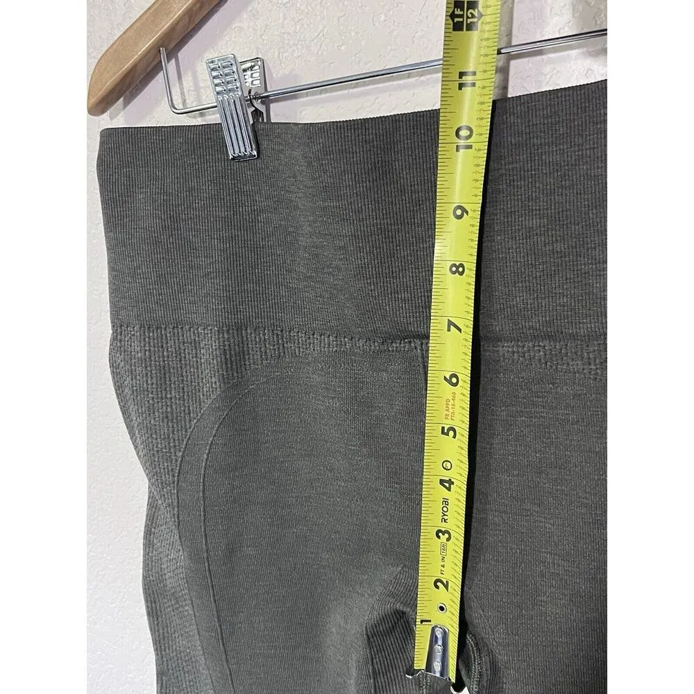 Lululemon Leggings Army Green 10 Long textured - Image 4