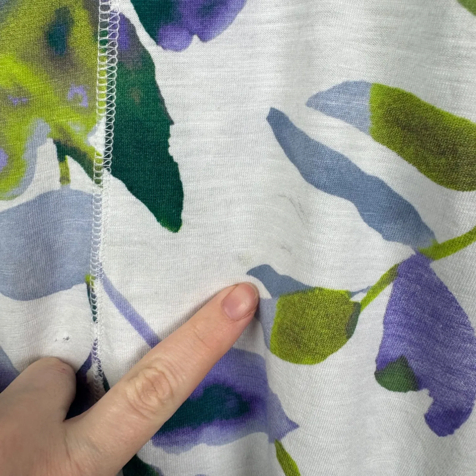 Westbound Floral Tee Large Multicolor V-Neck Soft Stretch Comfy Watercolor Artsy - Image 4