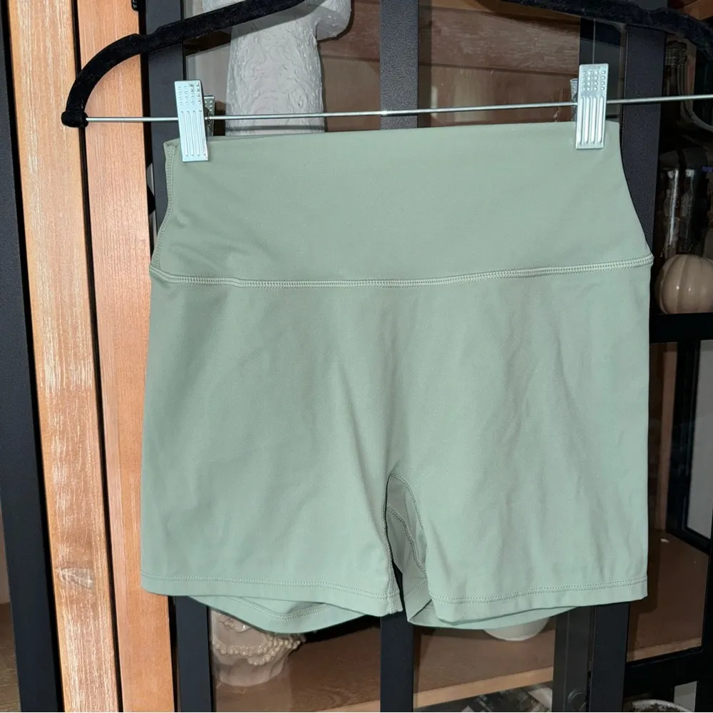 Seamless biker shorts pistachio sage high waisted workout compression 4” - Image 2