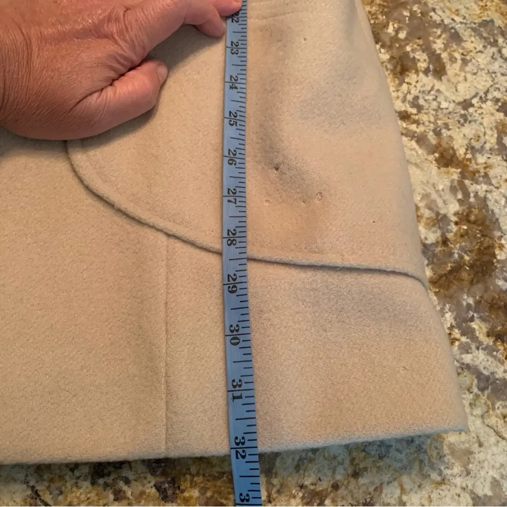 Vintage Alorna Cream Wool Coat with Fox Fur Trim Size M Medium Union Made - Image 10