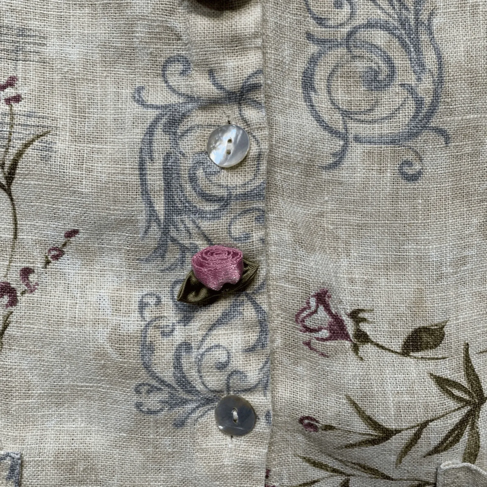 Vintage 90s Sweet Jessie Linen Vest Floral Script Print Rosette Abalone Buttons Pink - Image 11