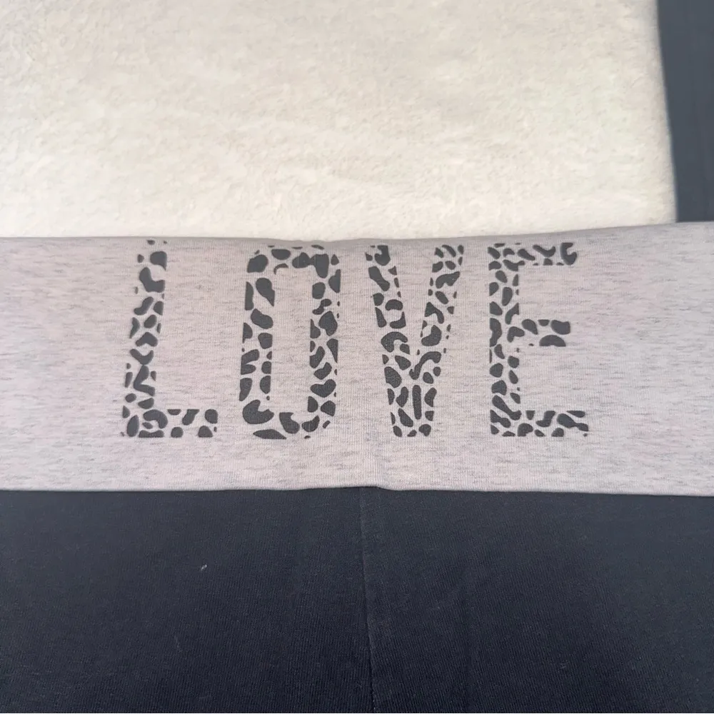 Y2K Victoria’s Secret Fold Over Leggings! - Image 4