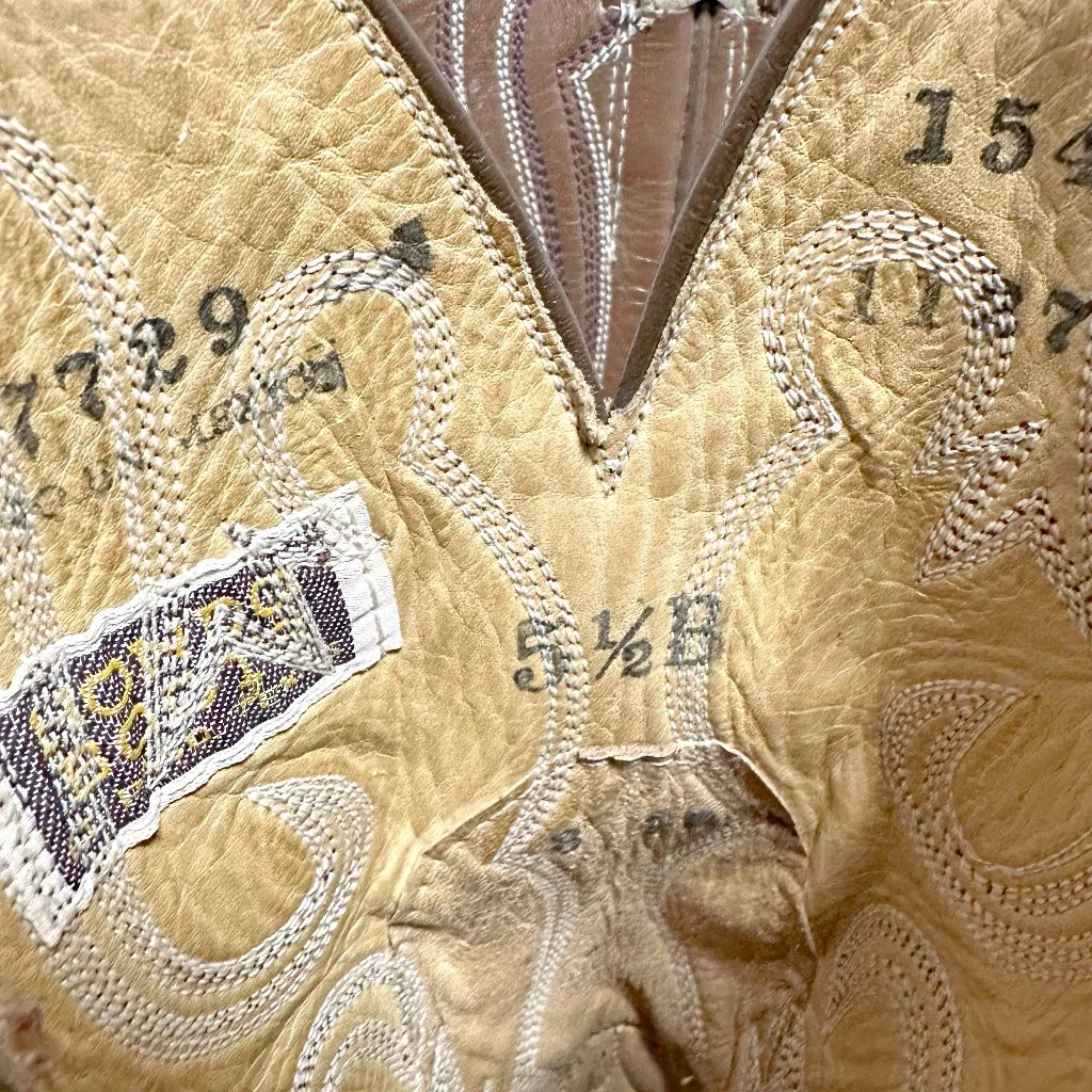 *RARE* VTG Cowboy Boots Brown Size 7 - Image 10