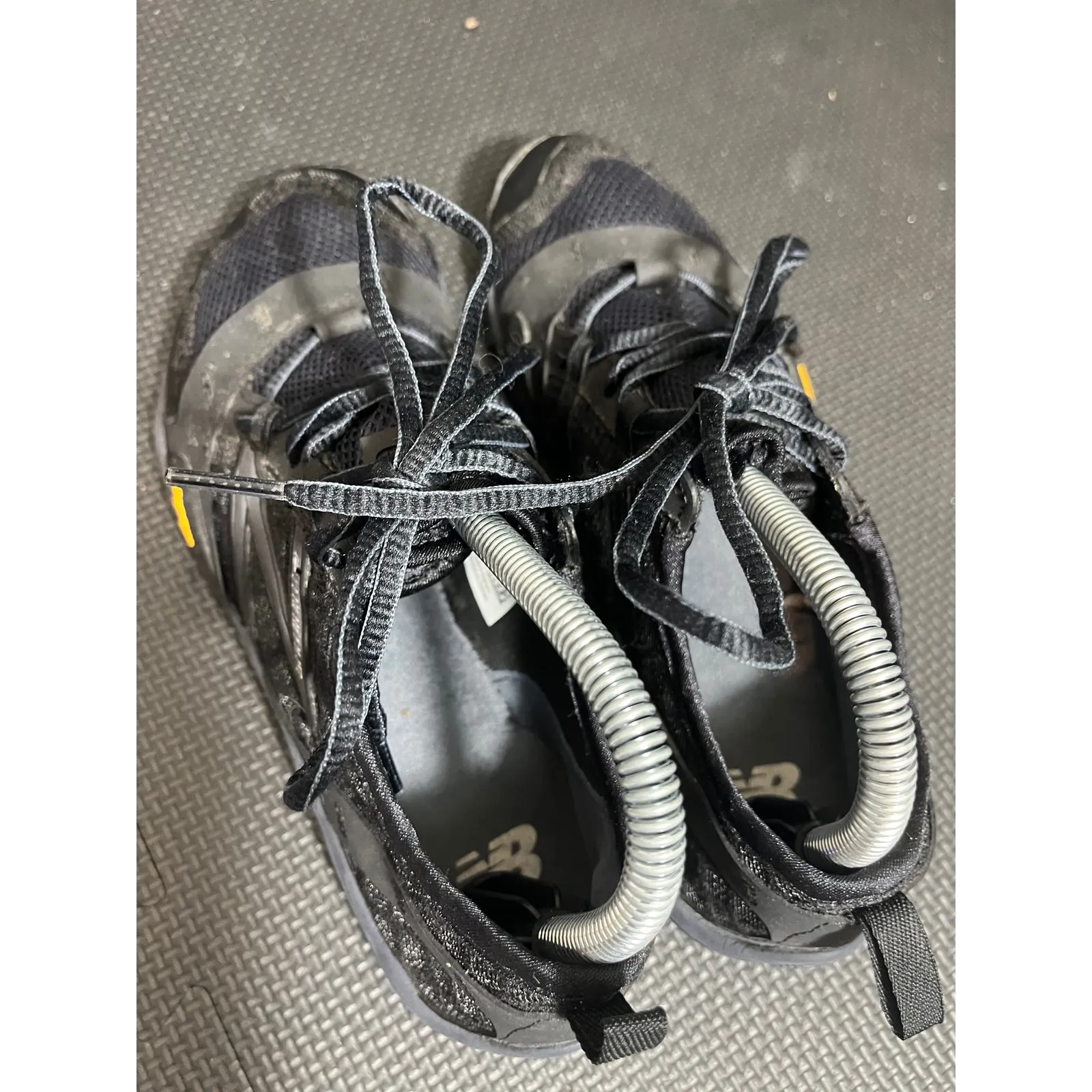 New Balance Minimus WT10SB Running Sneakers Black Athletic Shoes Women 8.5‎ - Image 2