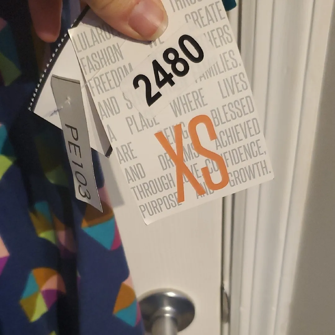 LuLaRoe Perfect T Multicolor Geometric Short Sleeve Top - Image 4