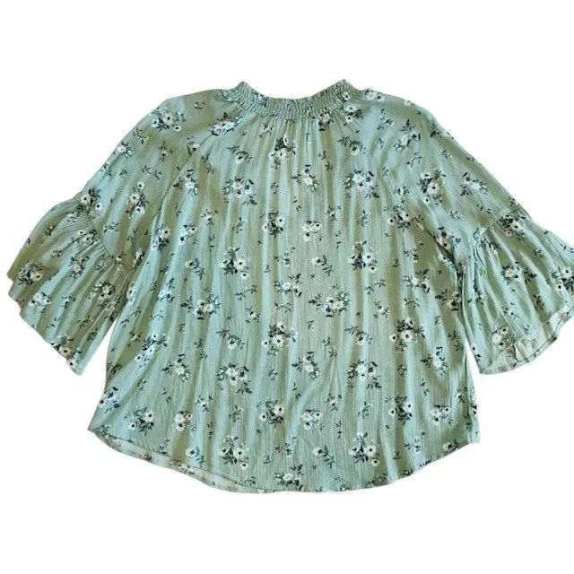 Millibon Floral‎ Blouse V Neck Bell Sleeve Smocked Top Green Size M Size M - Image 9