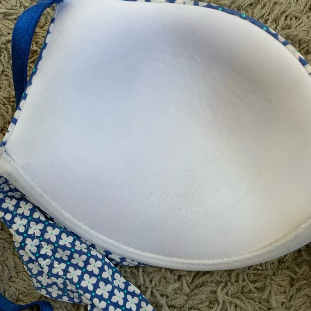 Victoria’s Secret 34D push-up underwire bra floral blue/white - Image 2