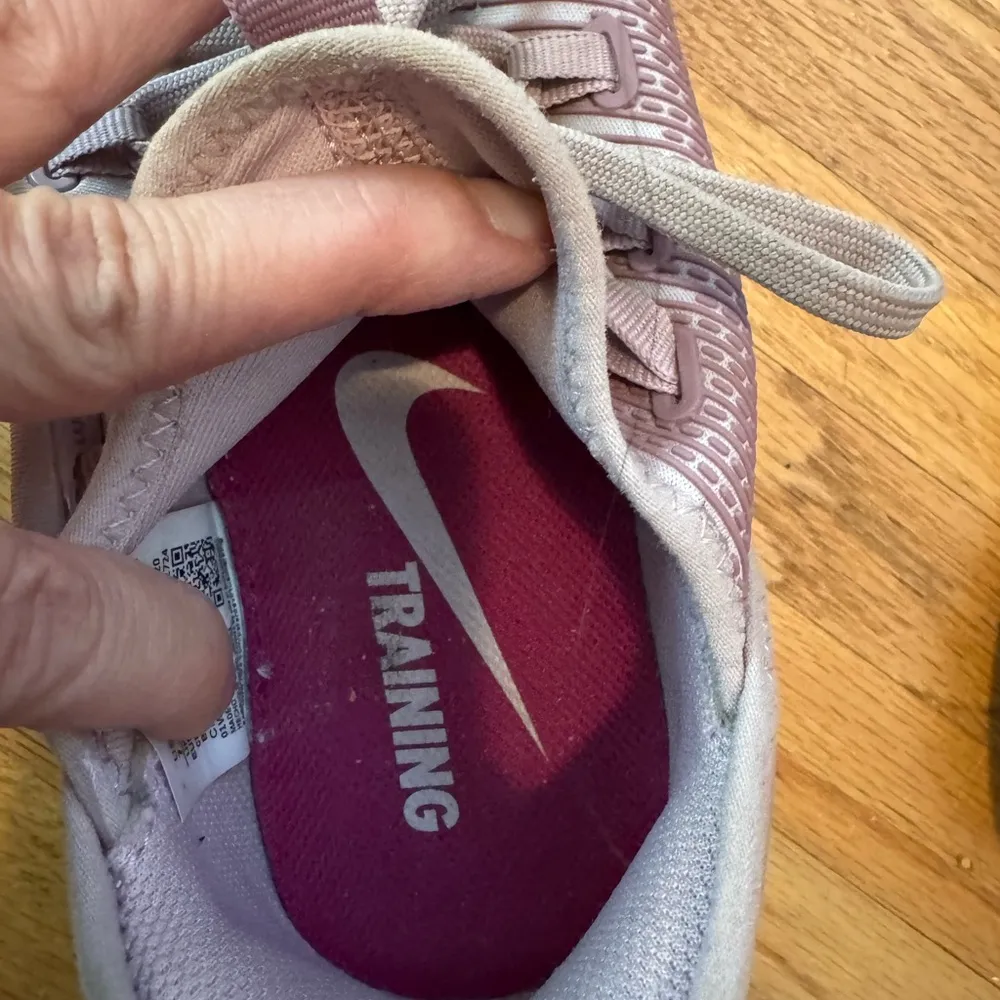 Zoom Women’s Training Sneakers Pink Size 7.5 - Image 3