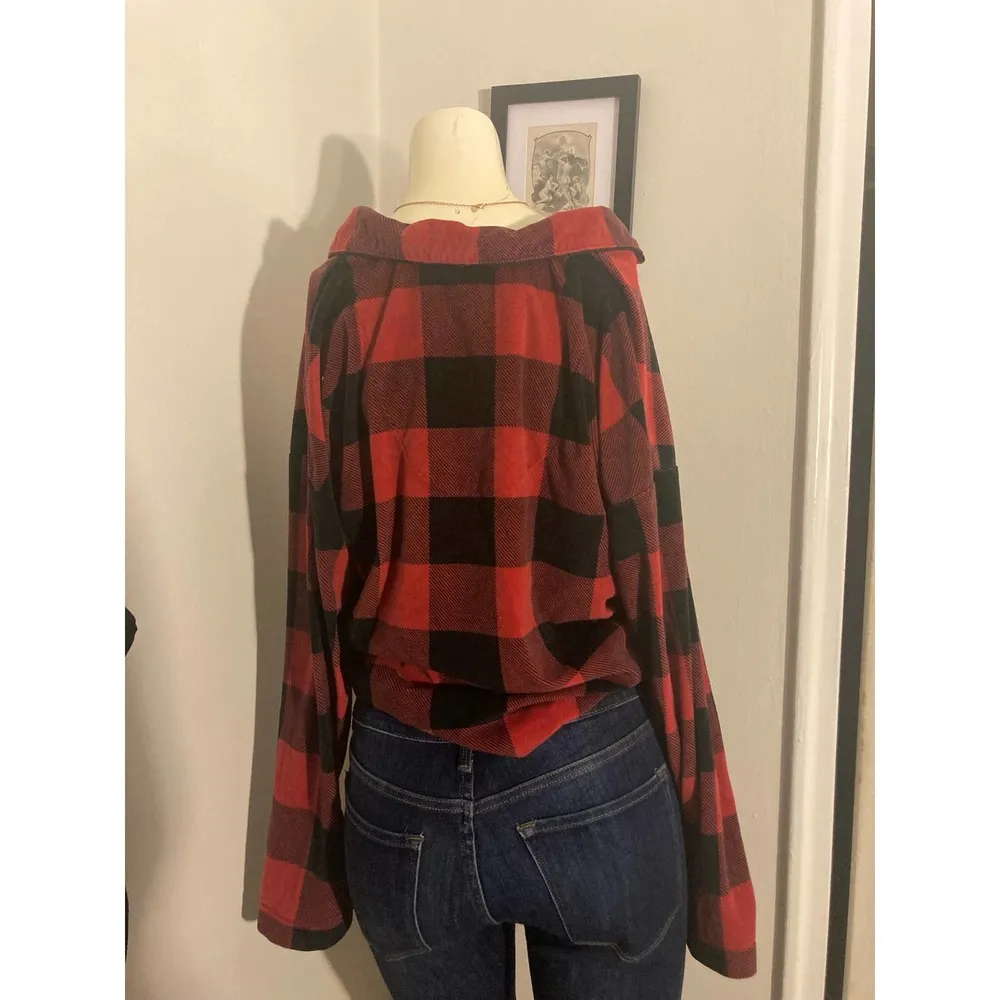 DKNY Size Medium Red & Black Checkered Plaid TOP only Sleep loungewear flannel - Image 2