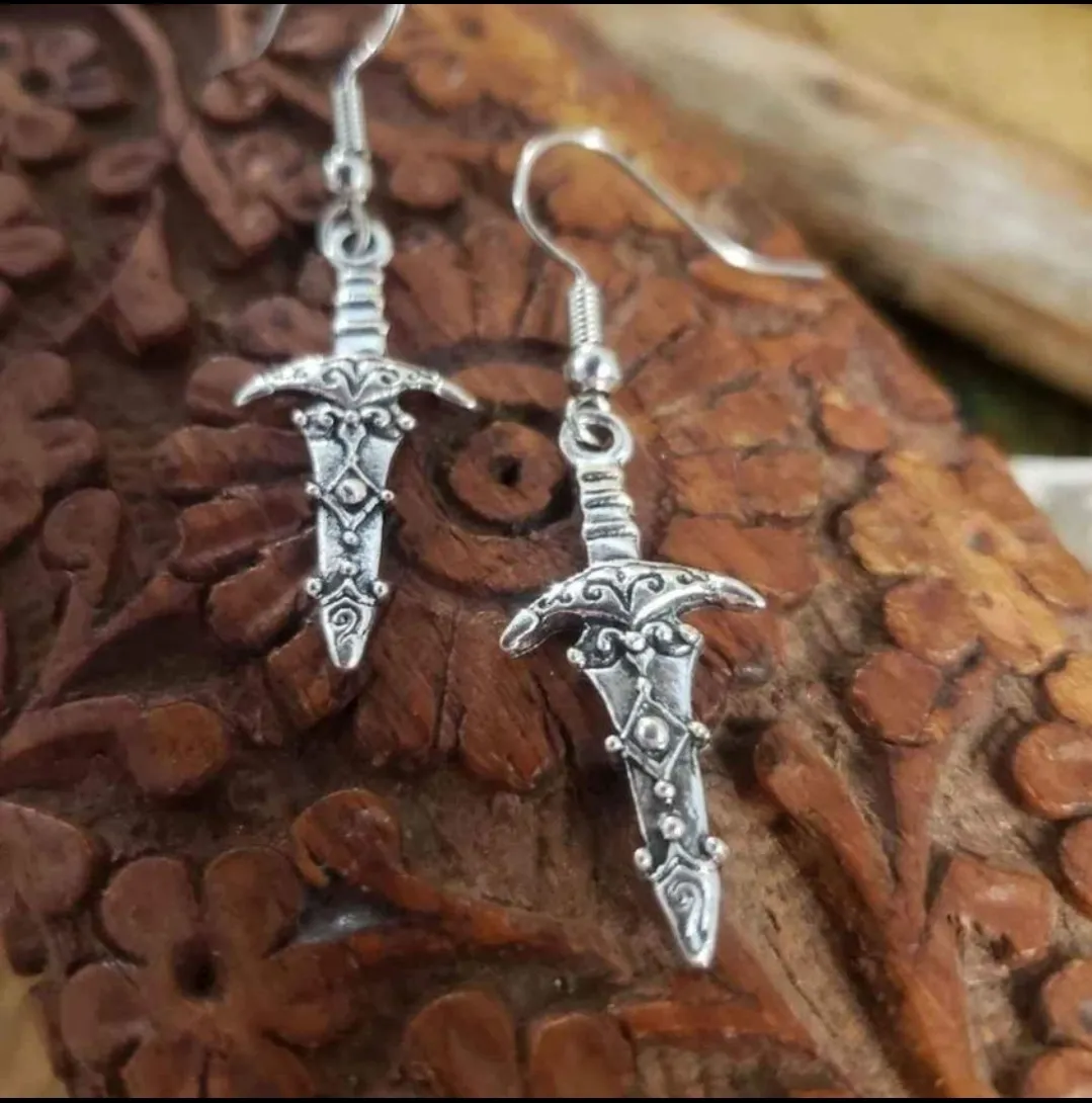 Dagger knife Earrings Silver sword - Image 2