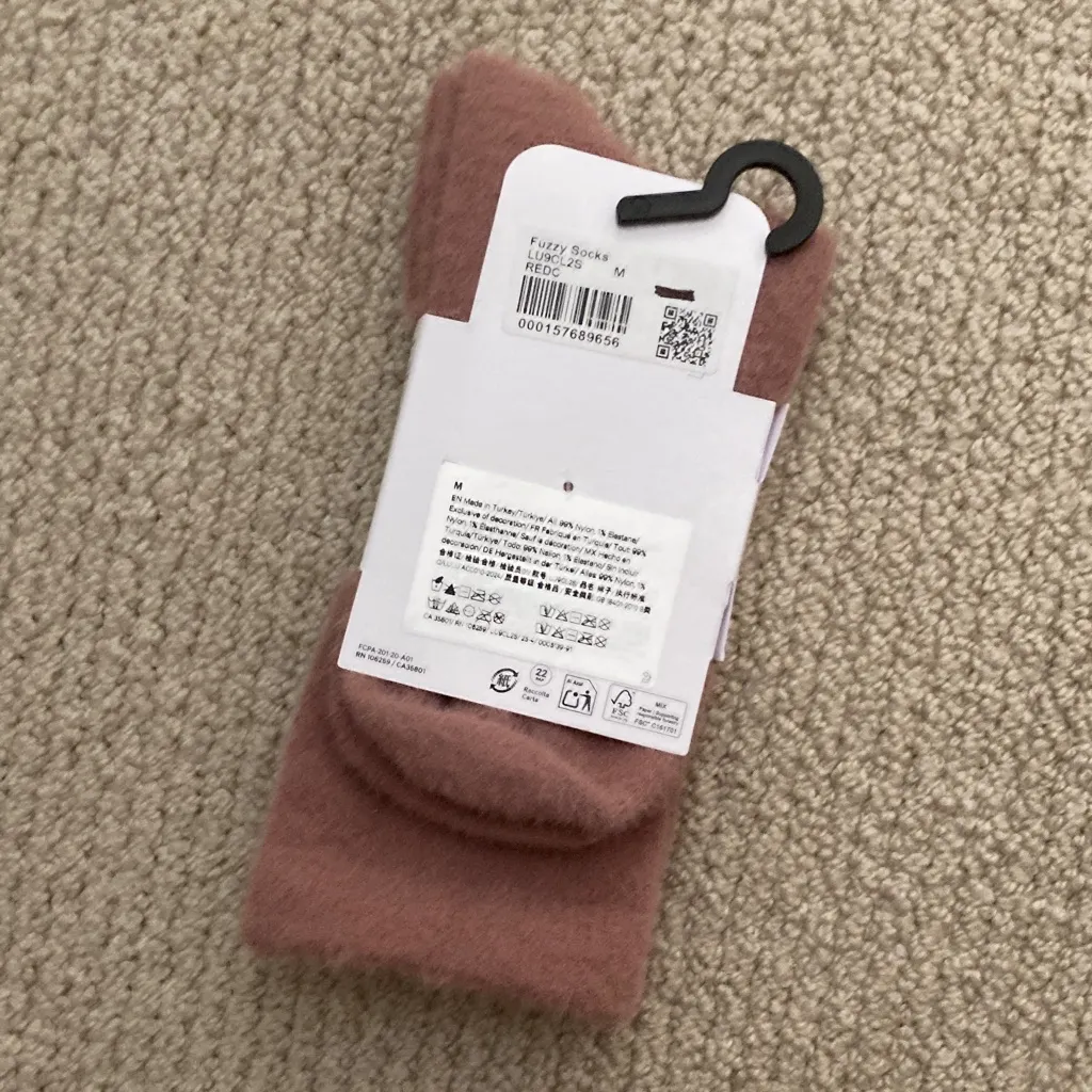 NEW Lululemon Unisex Fuzzy Crew Socks Soft Pink REDC Red Clay Size Medium NWT - Image 5
