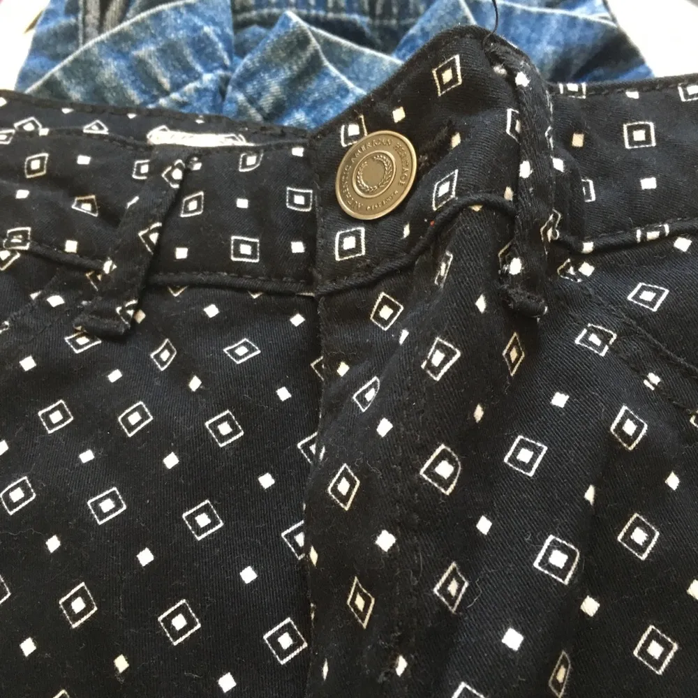 SO FINAL MARKDOWN Junior  Shorts (3) - Image 2