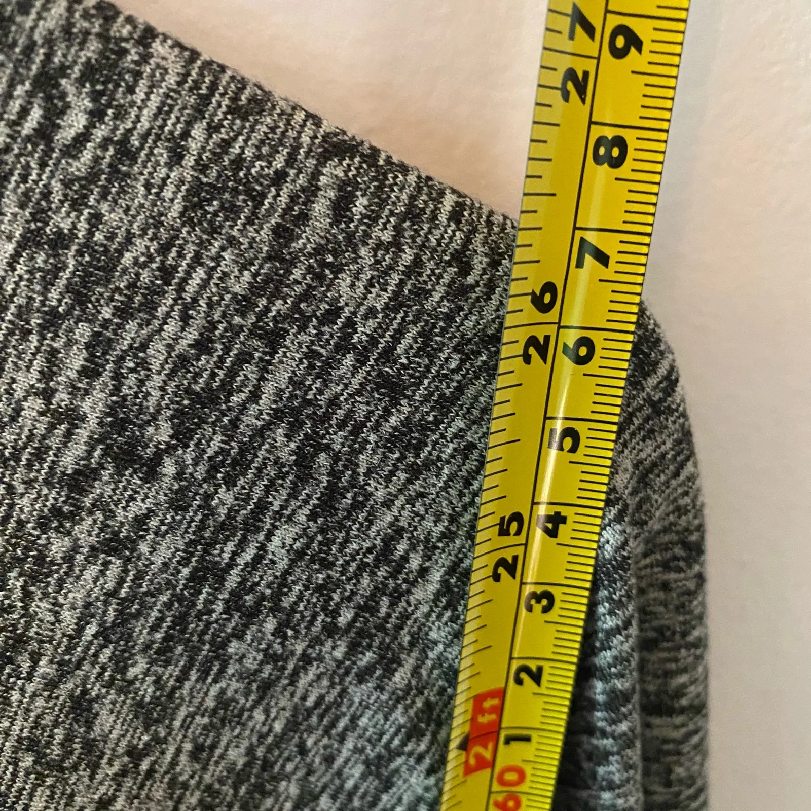 Athleta Gray and Black Quarter-Zip Pullover Athletic Gym Women's size Medium - Image 7