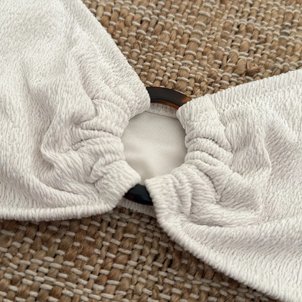 NEW H&M Textured White Bikini Set Medium Top Large Bottom - Image 3