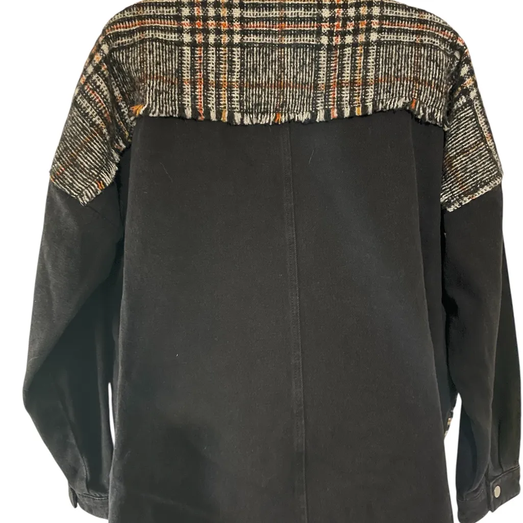 Zara Black and Multicolor Plaid Jean Jacket - Image 2