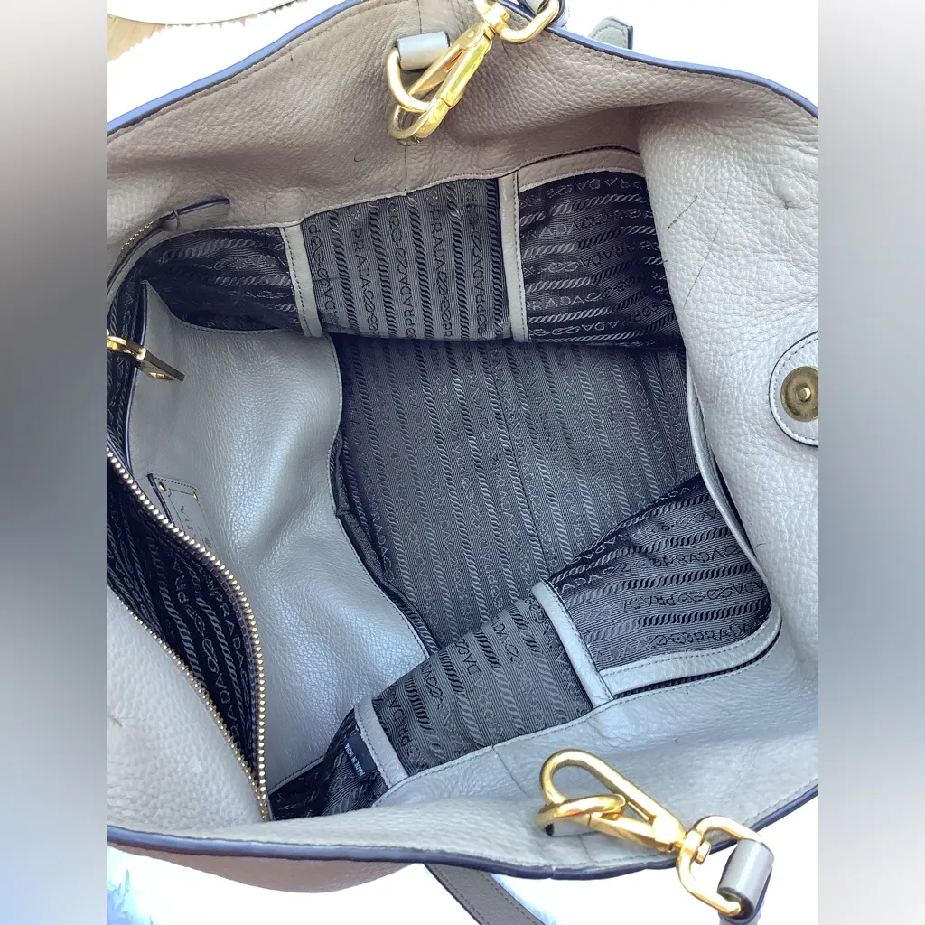 NICE genuine leather PRADA tote bag 🌷🌷 - Image 4