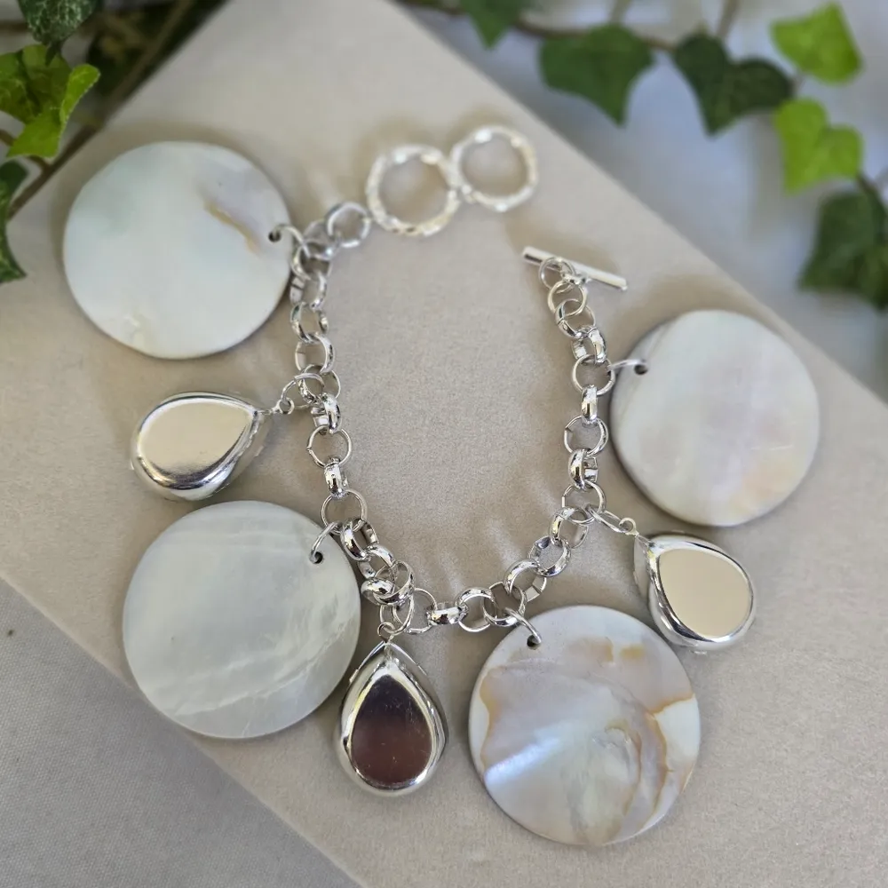 Vintage Rose Mother of Pearl and Teardrop Charms Silver Chain Bracelet Green - Image 6