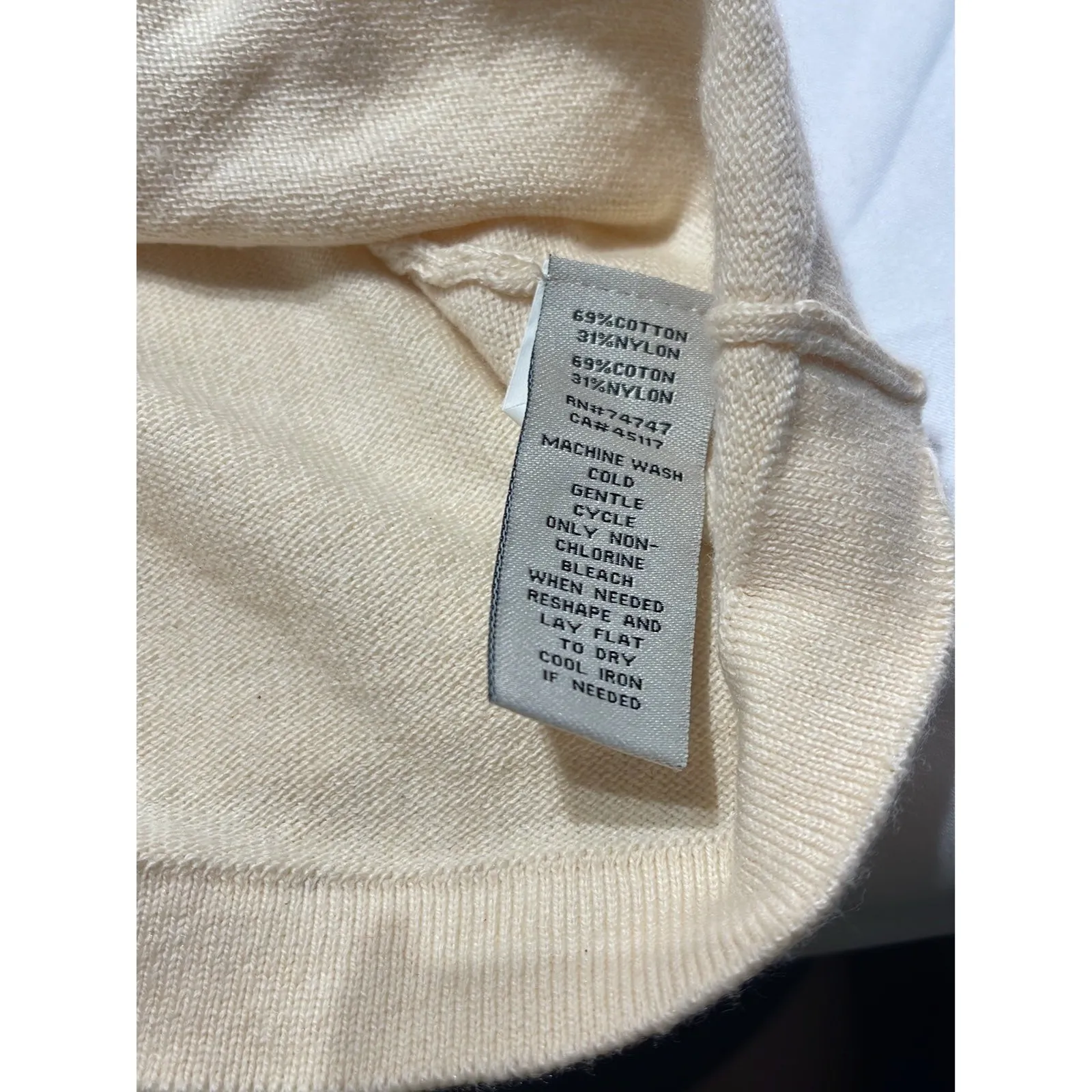 Bob Timberlake  Sweater Size L - Image 6