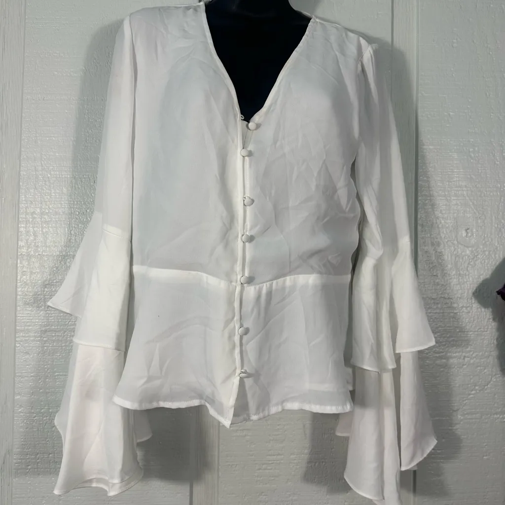 Vince Camuto Women’s White Long Bell Sleeve Top Size Small NWOT - Image 3