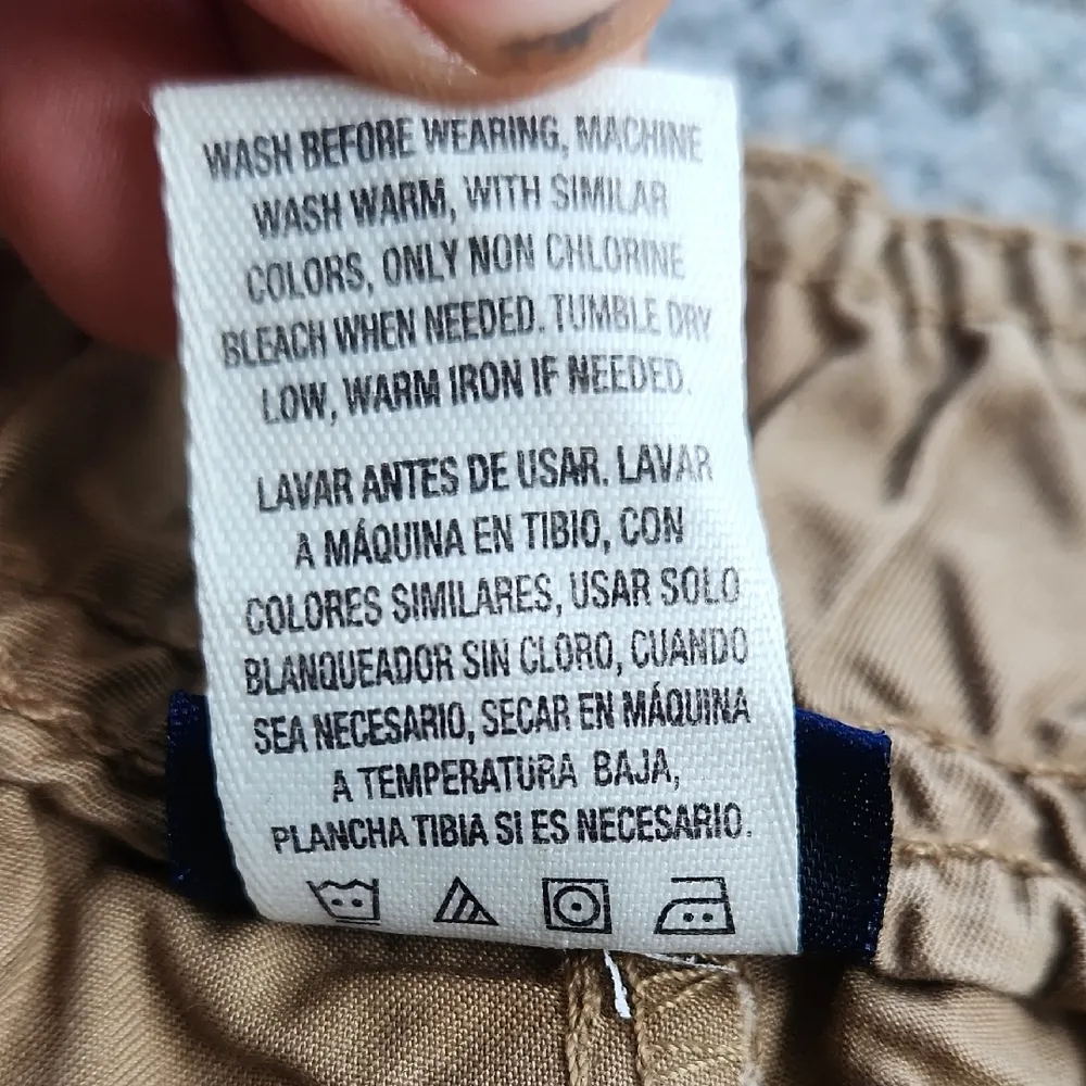 Basic Editions Embroidered Cargo Shorts Relaxed Fit Tan XL - Image 3