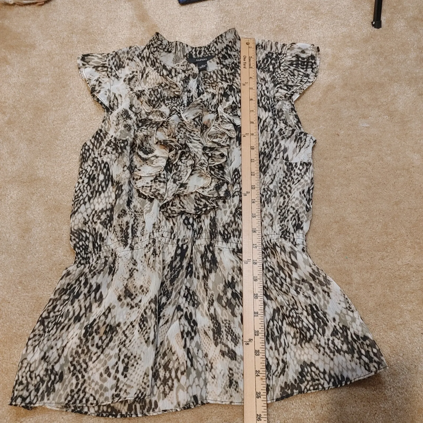 Alfani Size 10 Animal Print Blouse Neutral Color Frill Business Career Top - Image 4