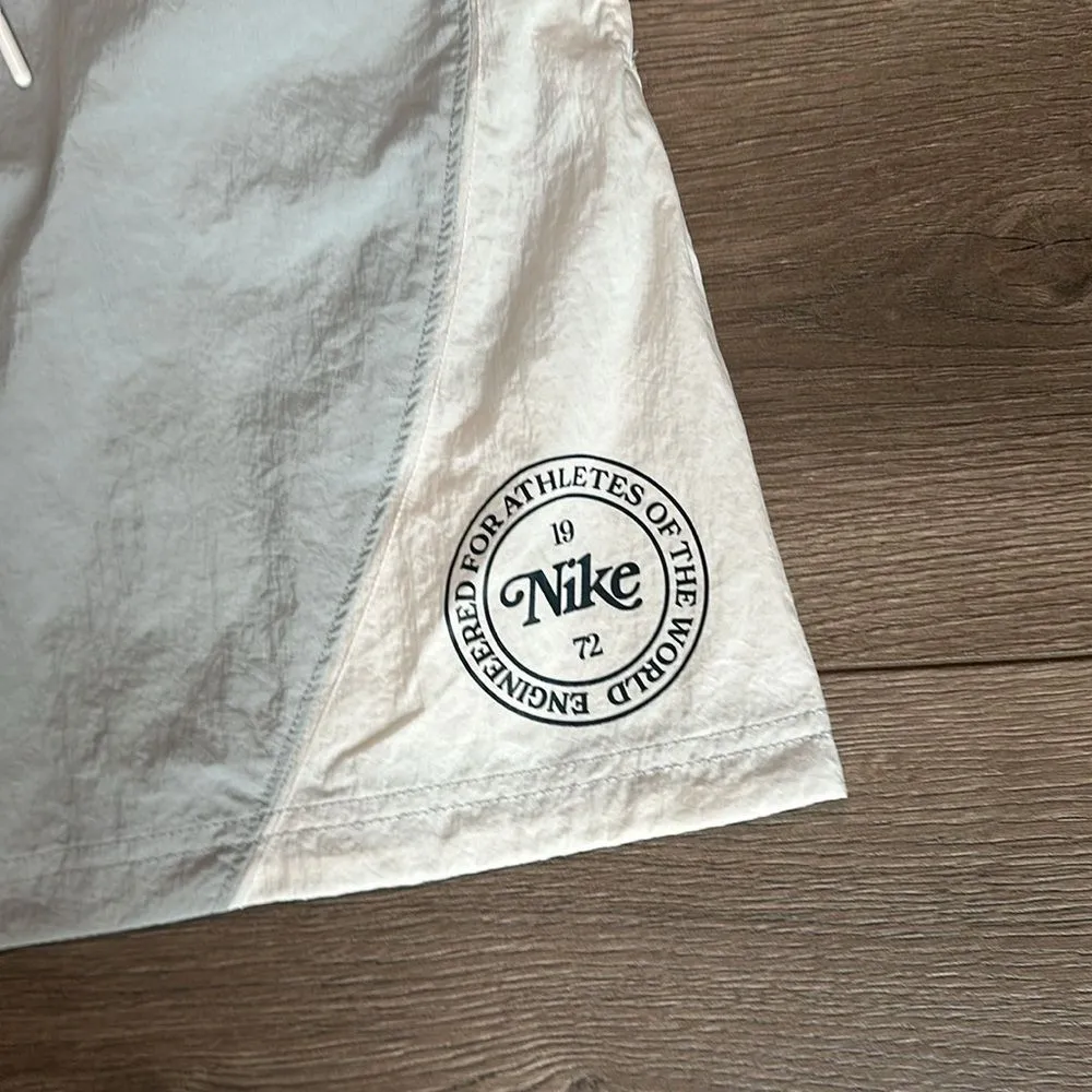 Nike Sportwear‎ Heritage High Waisted Woven Mini Skirt Gray White Size Medium - Image 4