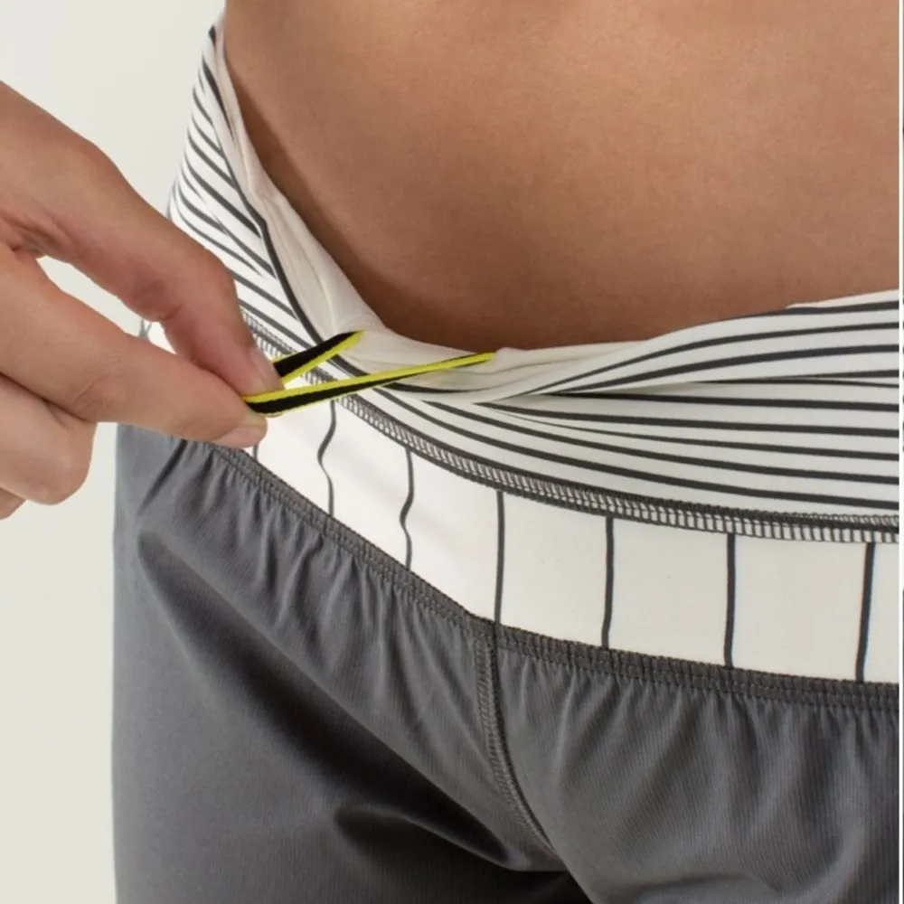 Lululemon Groovy Run Short Soot Light Slalom Stripe Angel Wing Hyper Stripe - Image 4