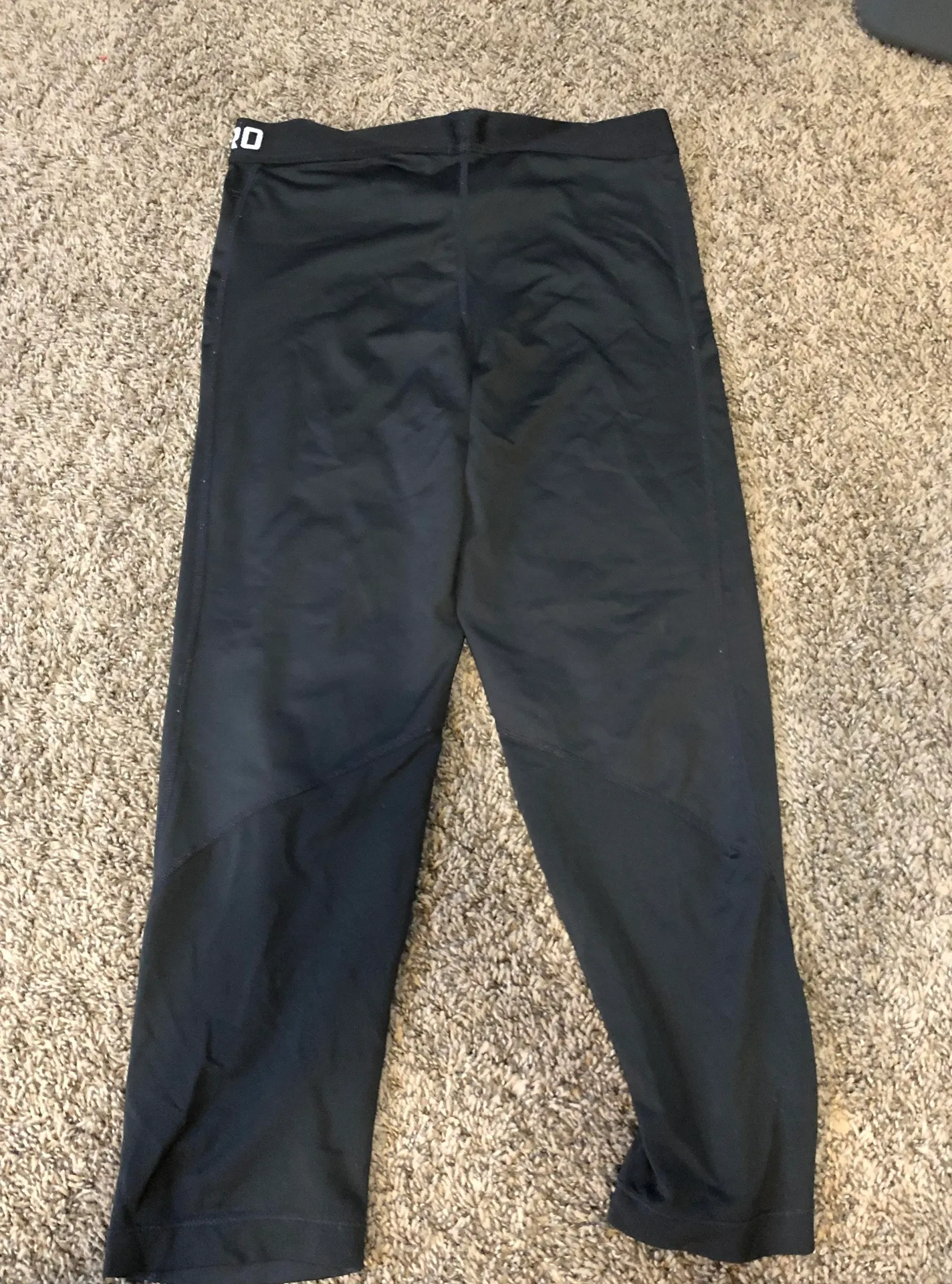 Pro Crop Leggings - Image 2