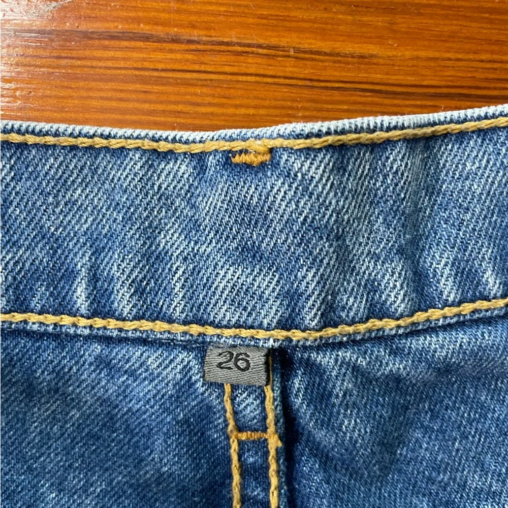 Carmar Patchwork & Chain Button Fly 2 Tone Denim Raw Hem Hippie Jean Shorts ~26 Blue - Image 8