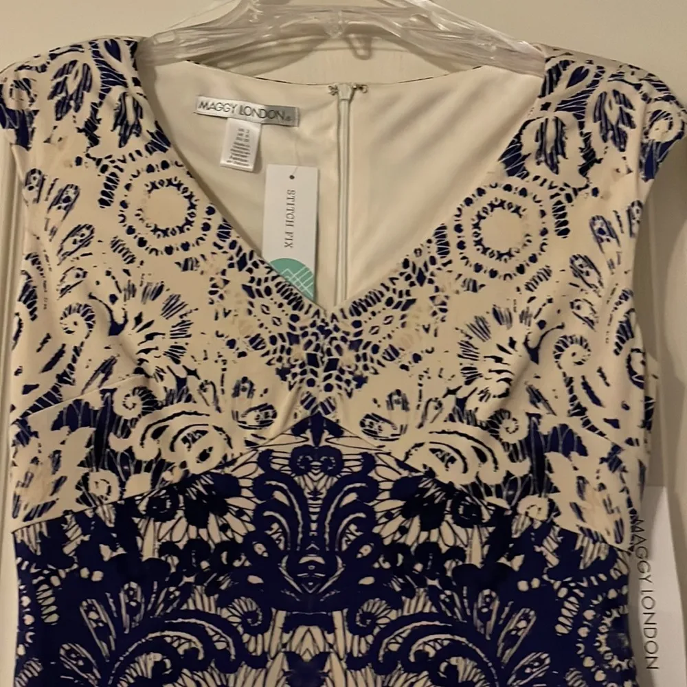 NWT Maggy London Beige and Navy Dress - Size 2 - Image 2